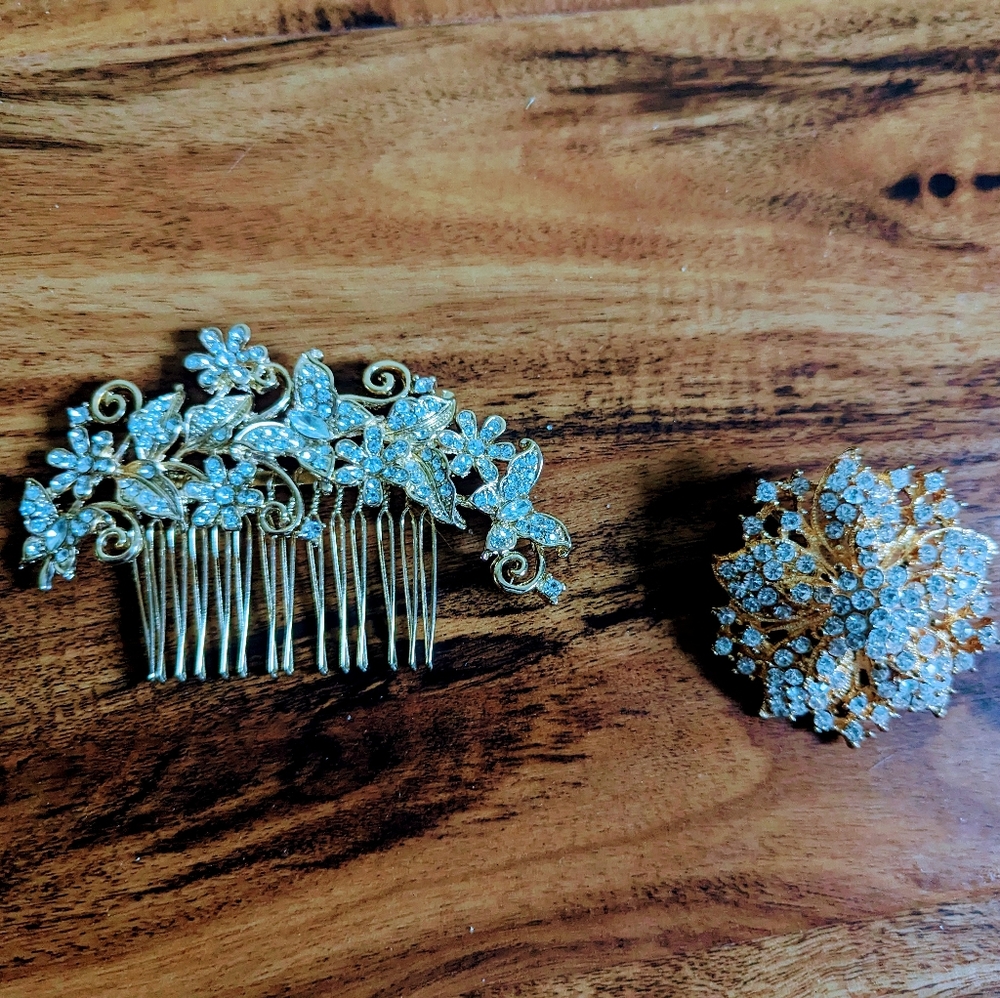 Wedding hairpiece and brooch set